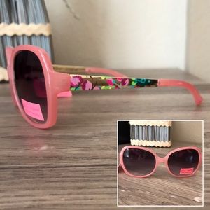 Betsy Johnson Vintage Oversized Sunglasses